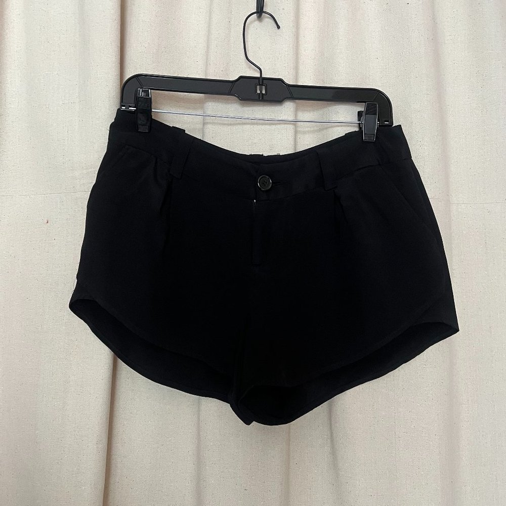 Alice + Olivia Crepe Short Black size 4